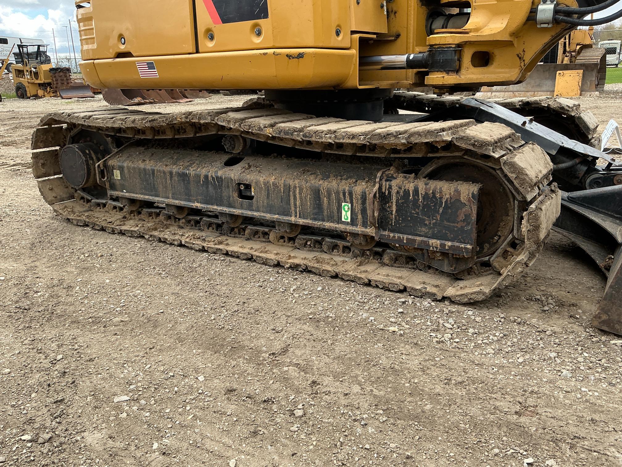 Midi excavator