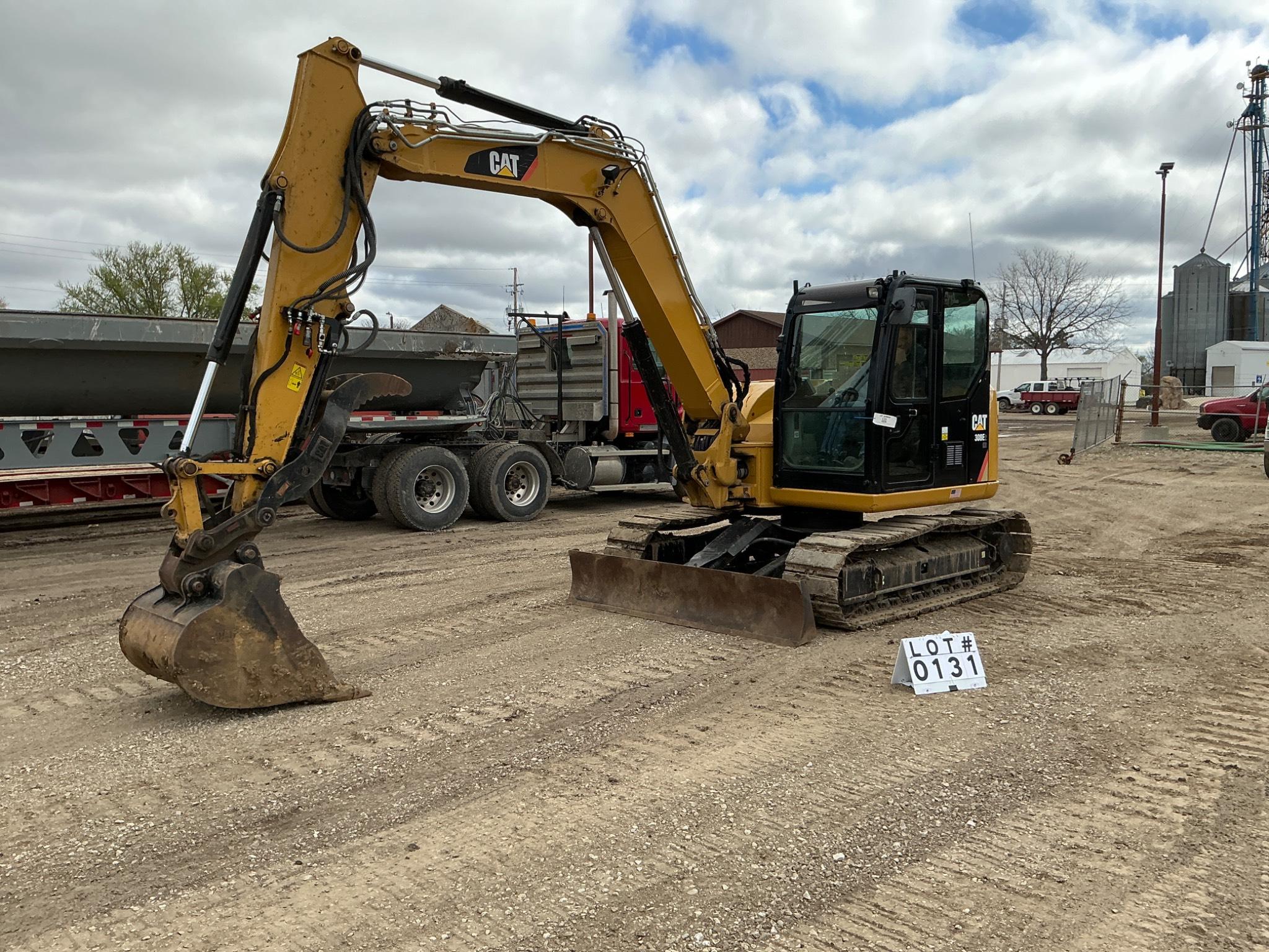 Midi excavator