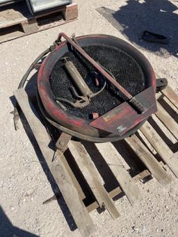 15 Gal Pneumatic Drain Pan Location: Odessa, TX