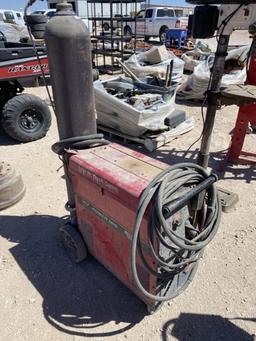 Lincoln Power Mig Welder Location: Odessa, TX