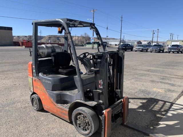 Toyota Propane Forklift Model 8fgcu25 2-stage Mast Low Solid Tires Sn 21054