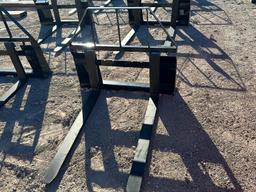 SKID STEER FORK ATTACHMENT