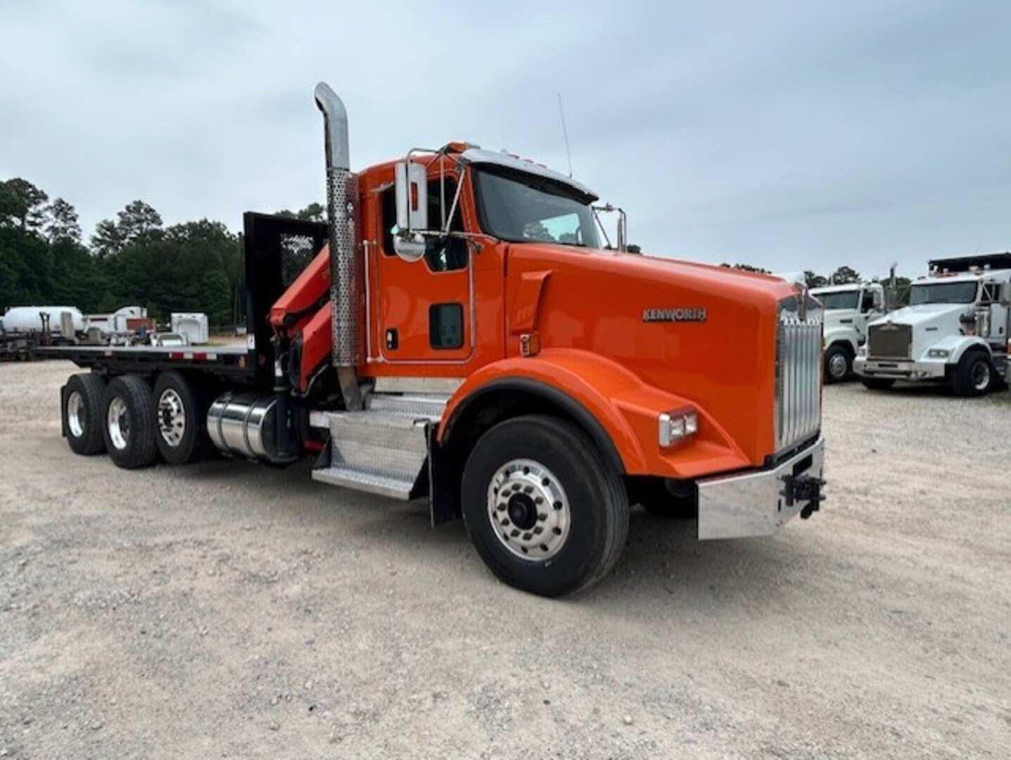 2014 KENWORTH KNUCKLEBOOM CRANE