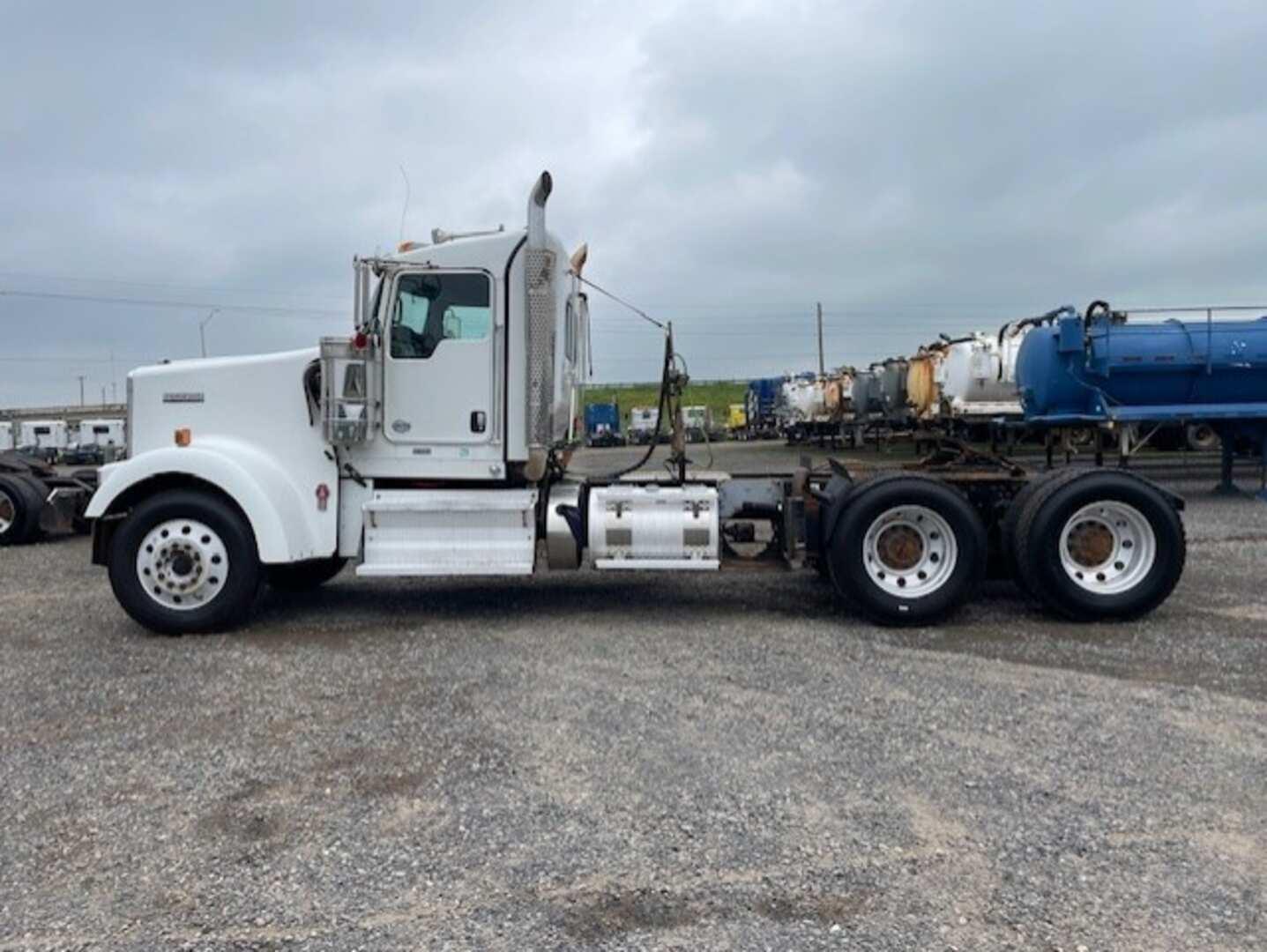 2018 KENWORTH W900 DAYCAB (INOPERABLE)