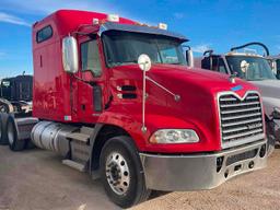 2014 MACK CXU613