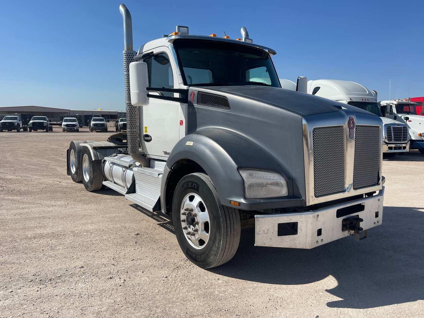 2016 KENWORTH  T880