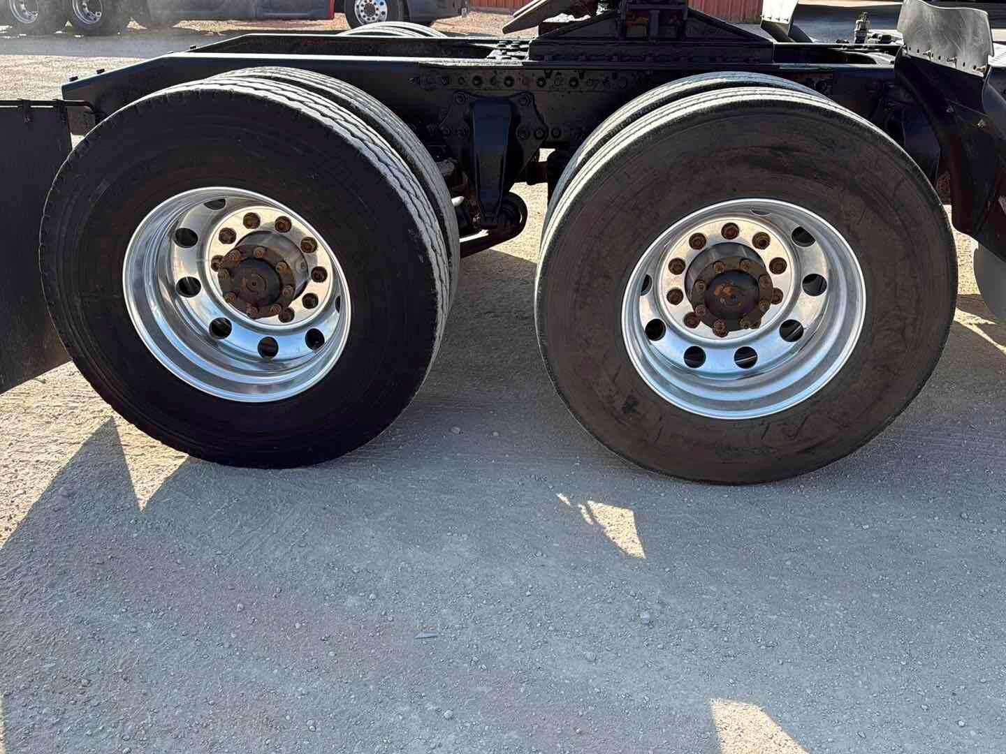 2014 FREIGHTLINER CASCADIA