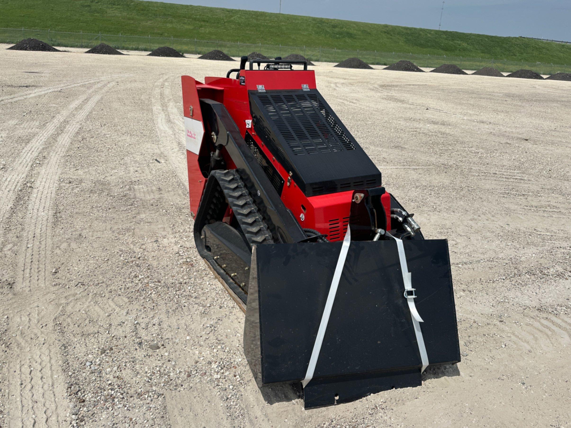 2024 VALLEY PIONEER STAND ON MINI COMPACT TRACK LOADER