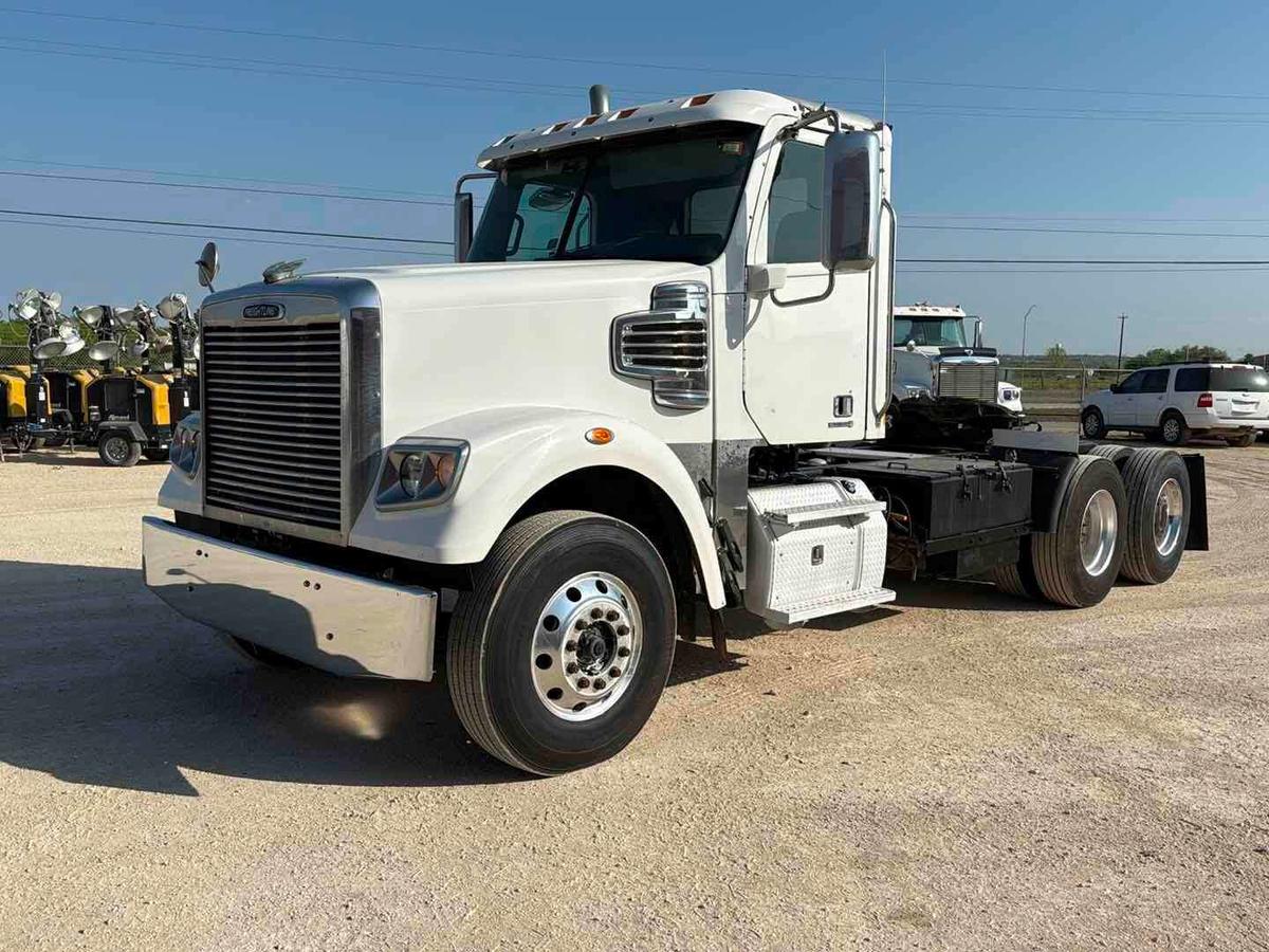 2014 FREIGHTLINER CASCADIA