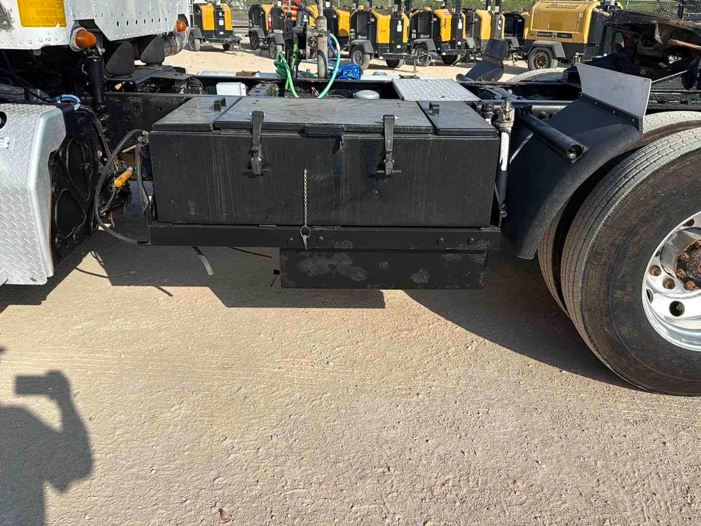 2014 FREIGHTLINER CASCADIA