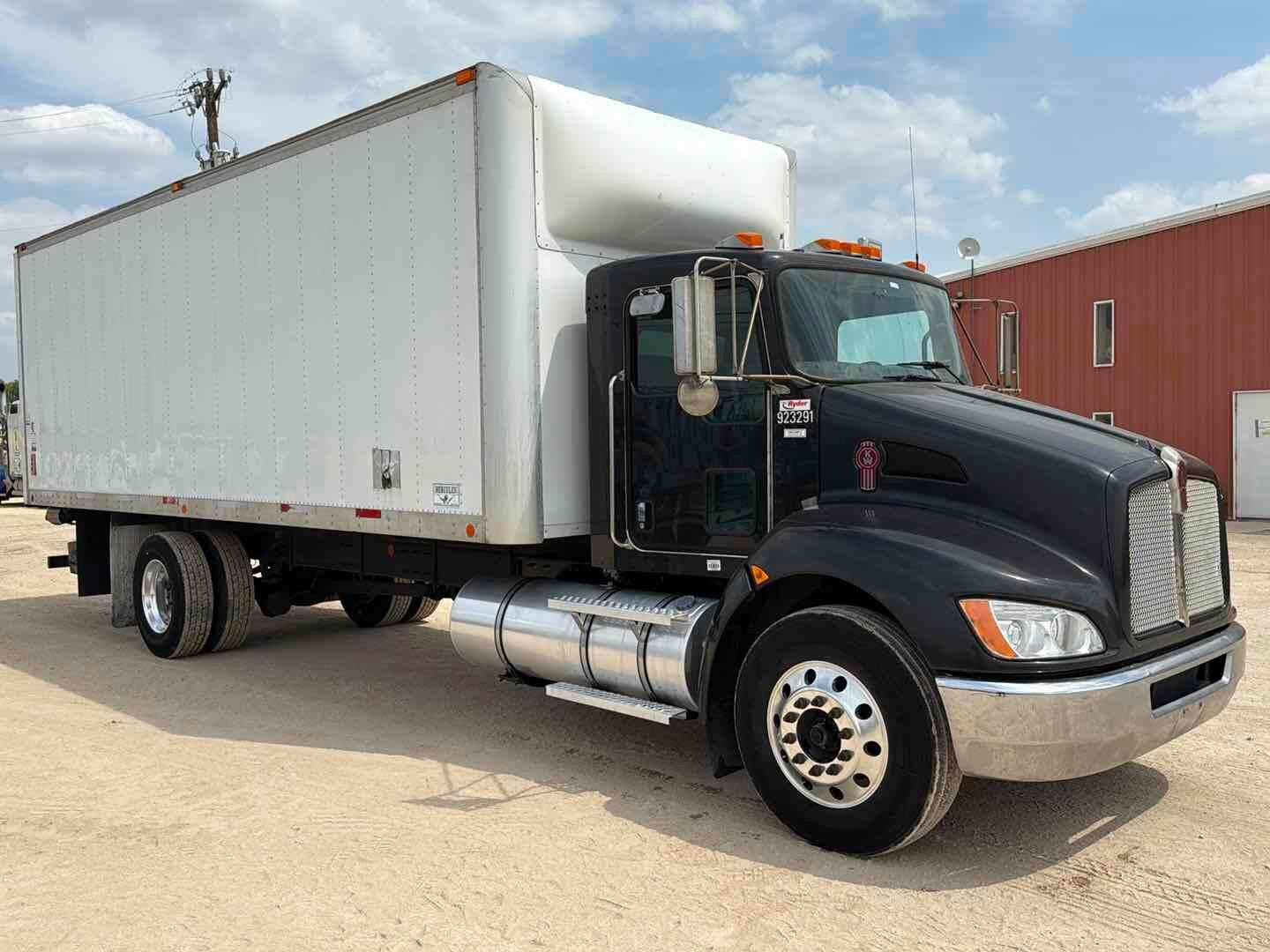 2019 KENWORTH T3 SERIES