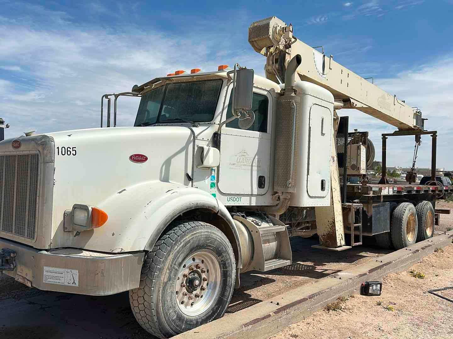 2007 PETERBILT 378 CRANE TRUCK(INOPERABLE)