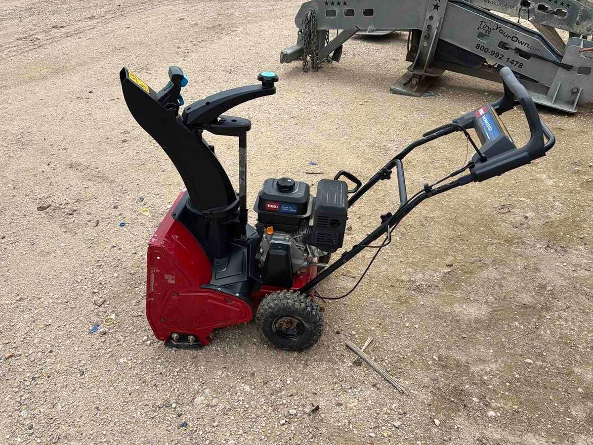 TORO SNOW BLOWER