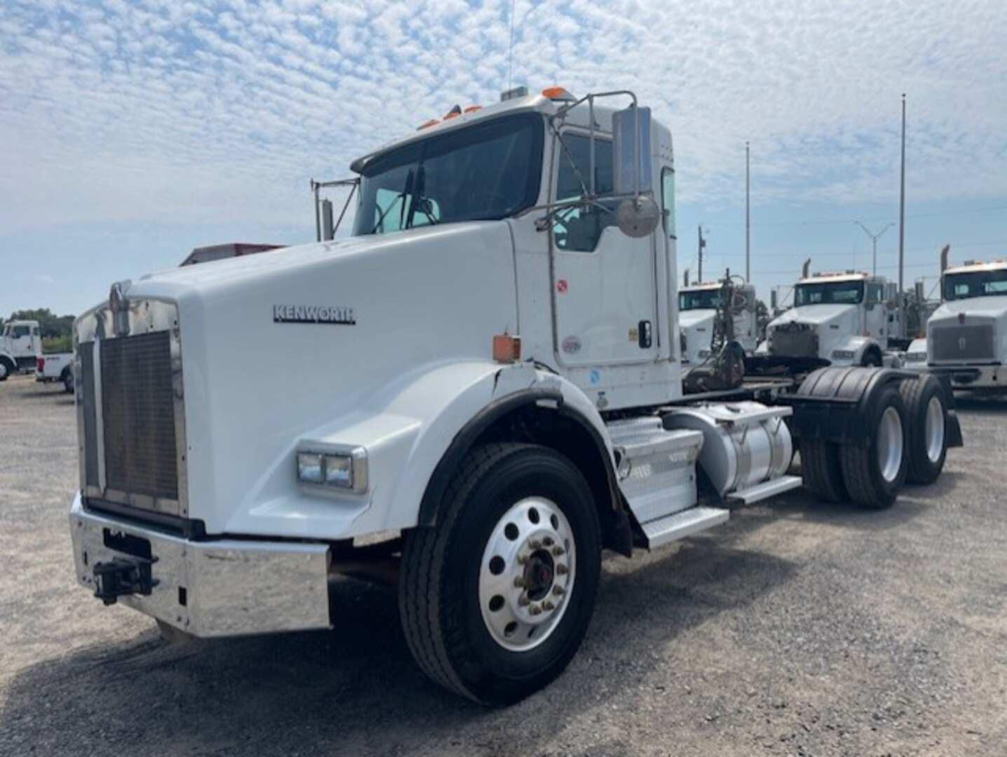 2020 KENWORTH T800 DAYCAB