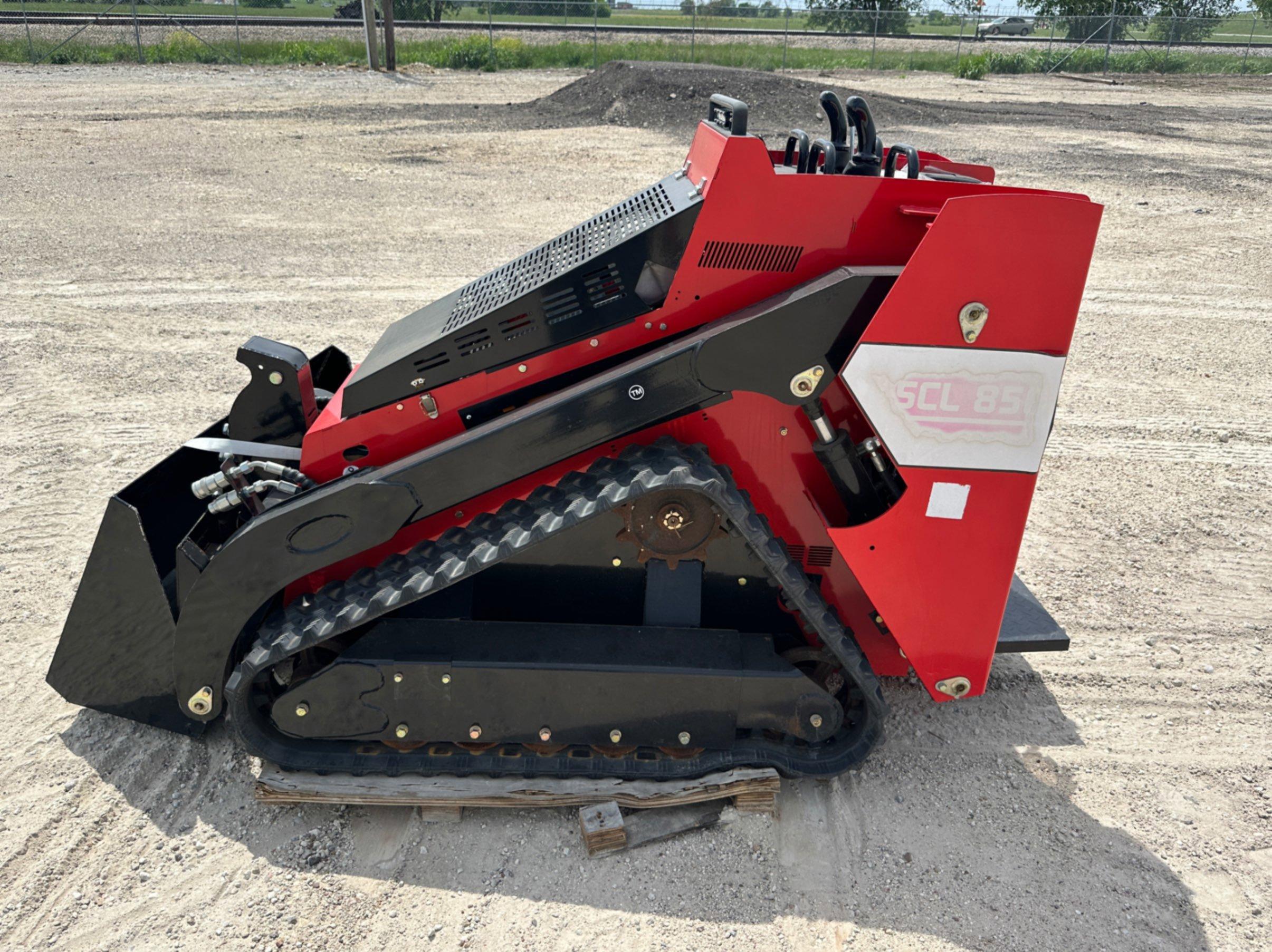 2024 VALLEY PIONEER STAND ON MINI COMPACT TRACK LOADER
