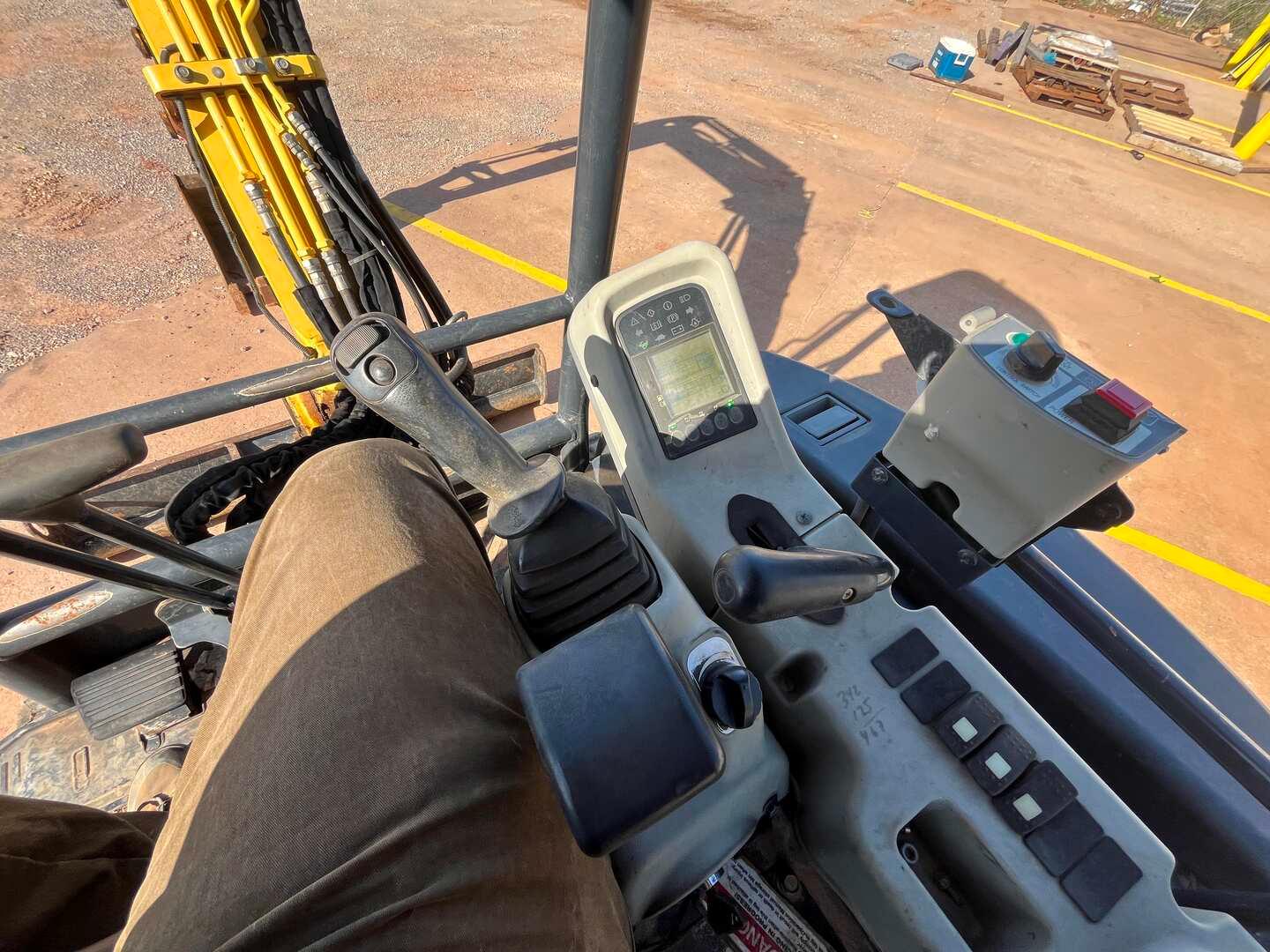YANMAR VIO35-6A MINI EXCAVATOR