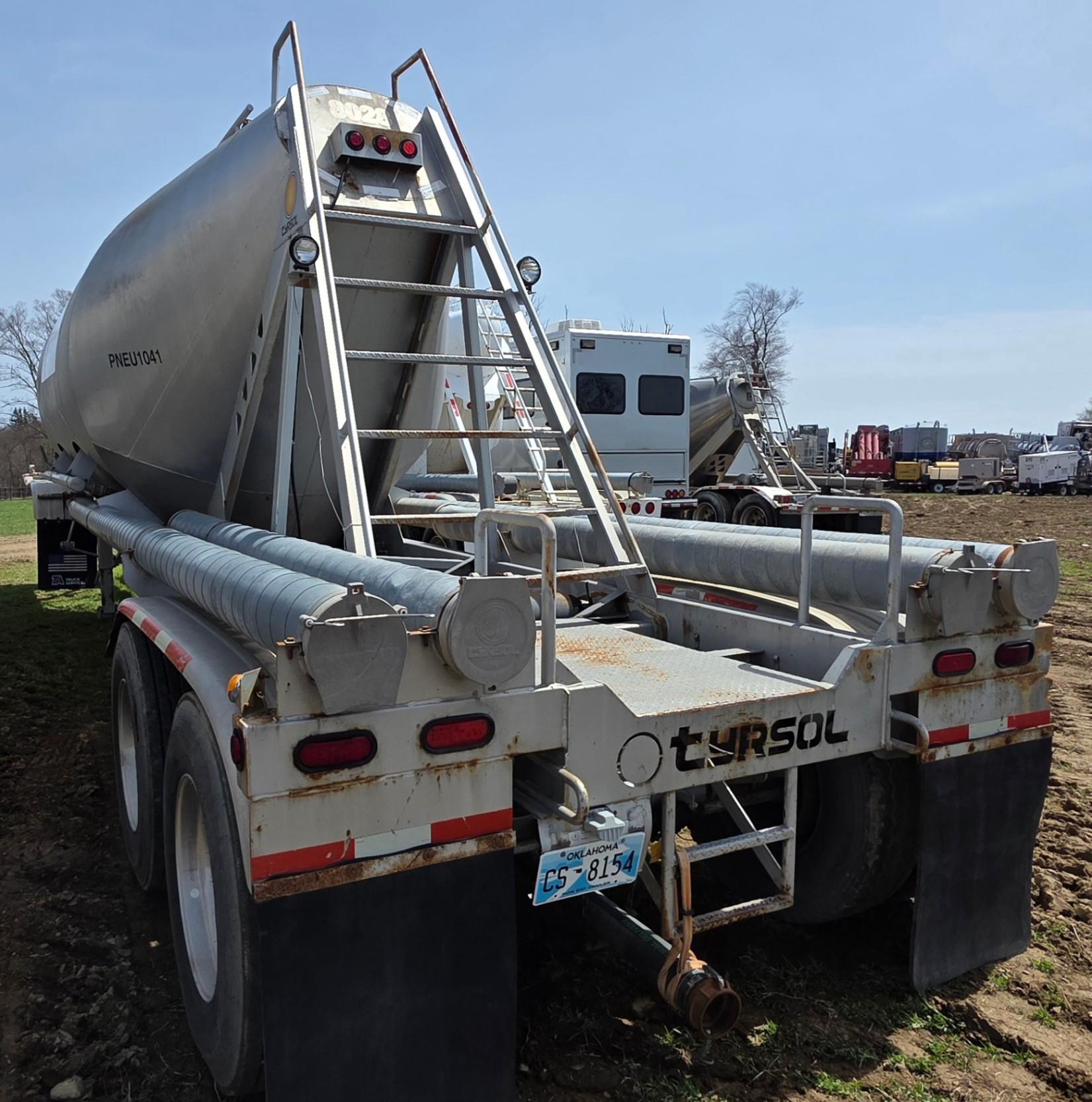 2015 TYRSOL PNEUMATIC TRAILER