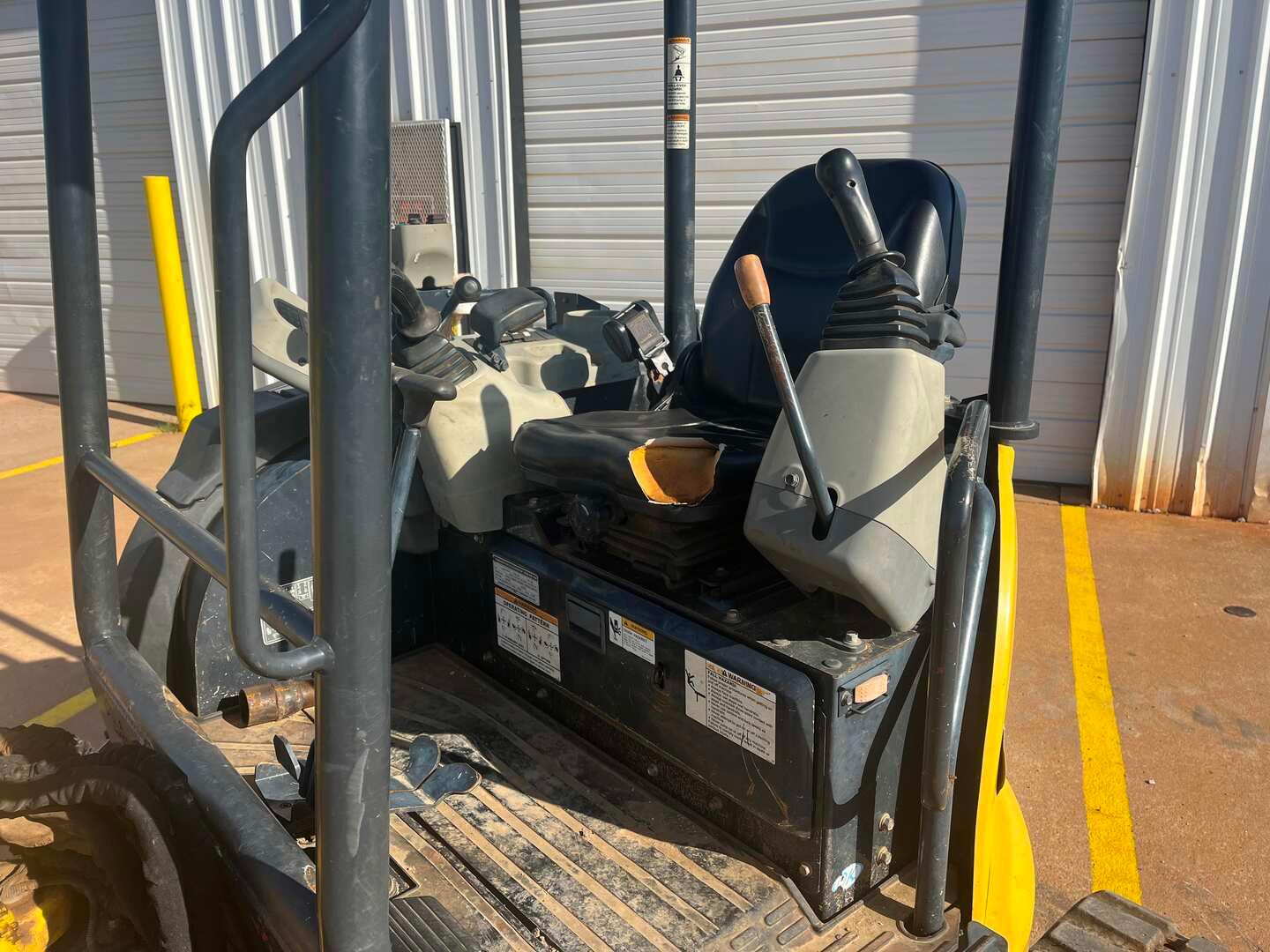 YANMAR VIO35-6A MINI EXCAVATOR