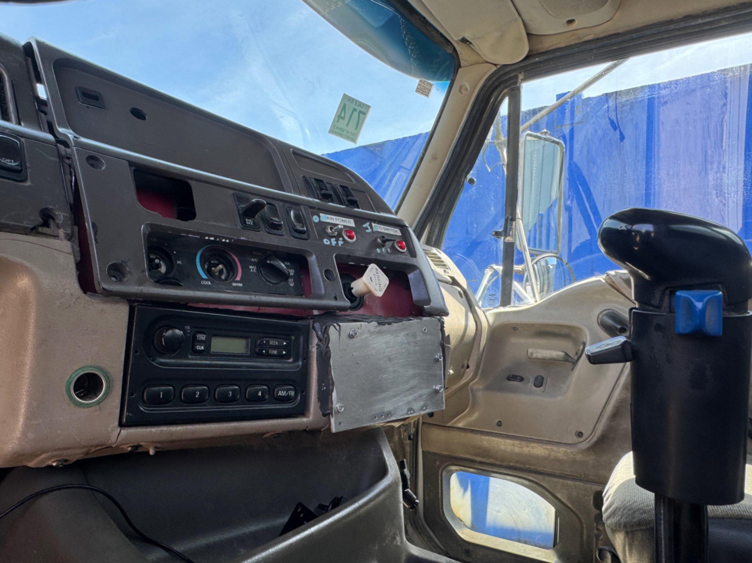 2006 STERLING LT9500 SERIES CHEMICAL TRANSPORT TRUCK