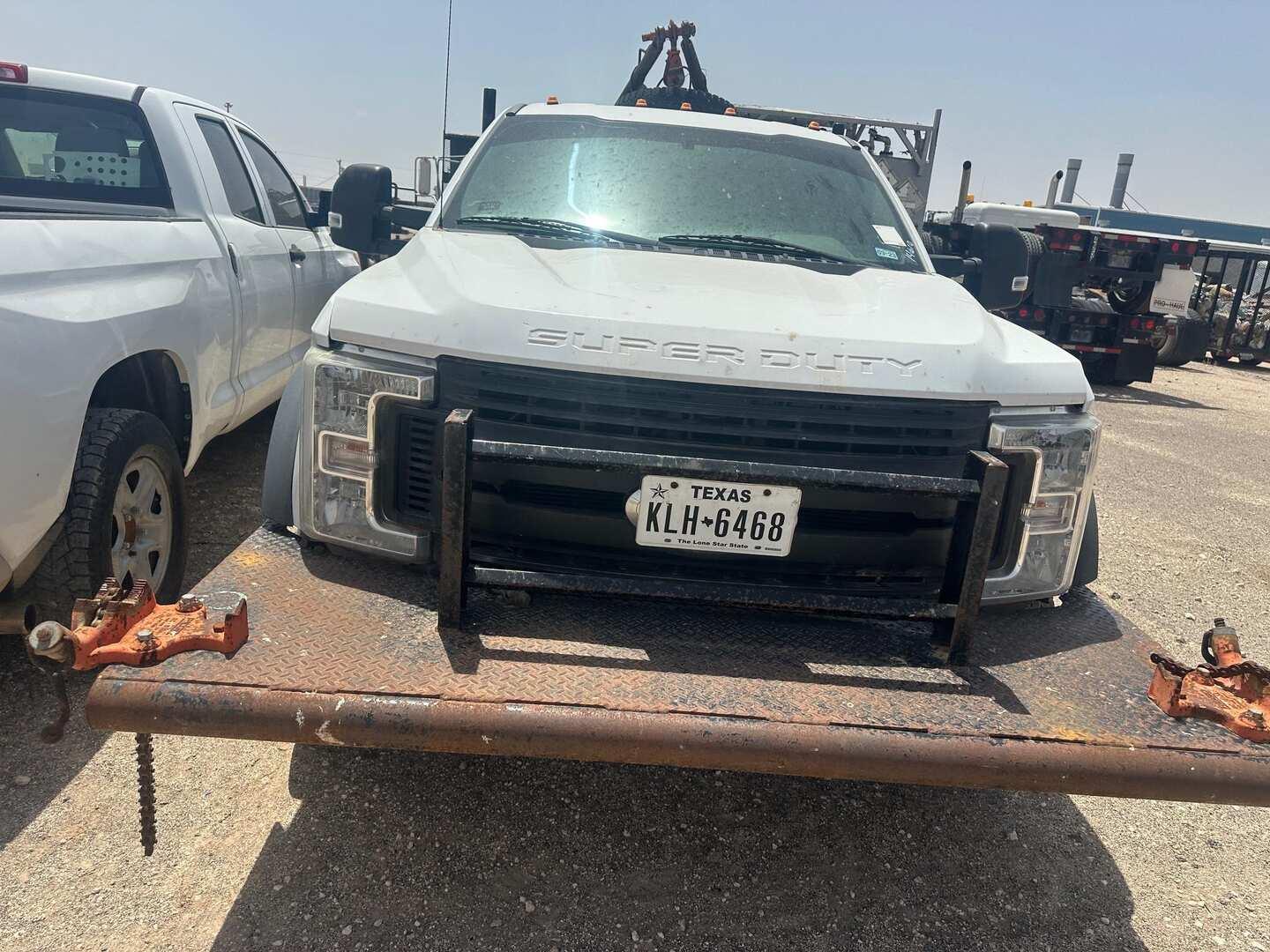 2017 FORD F-550 (INOPERABLE)