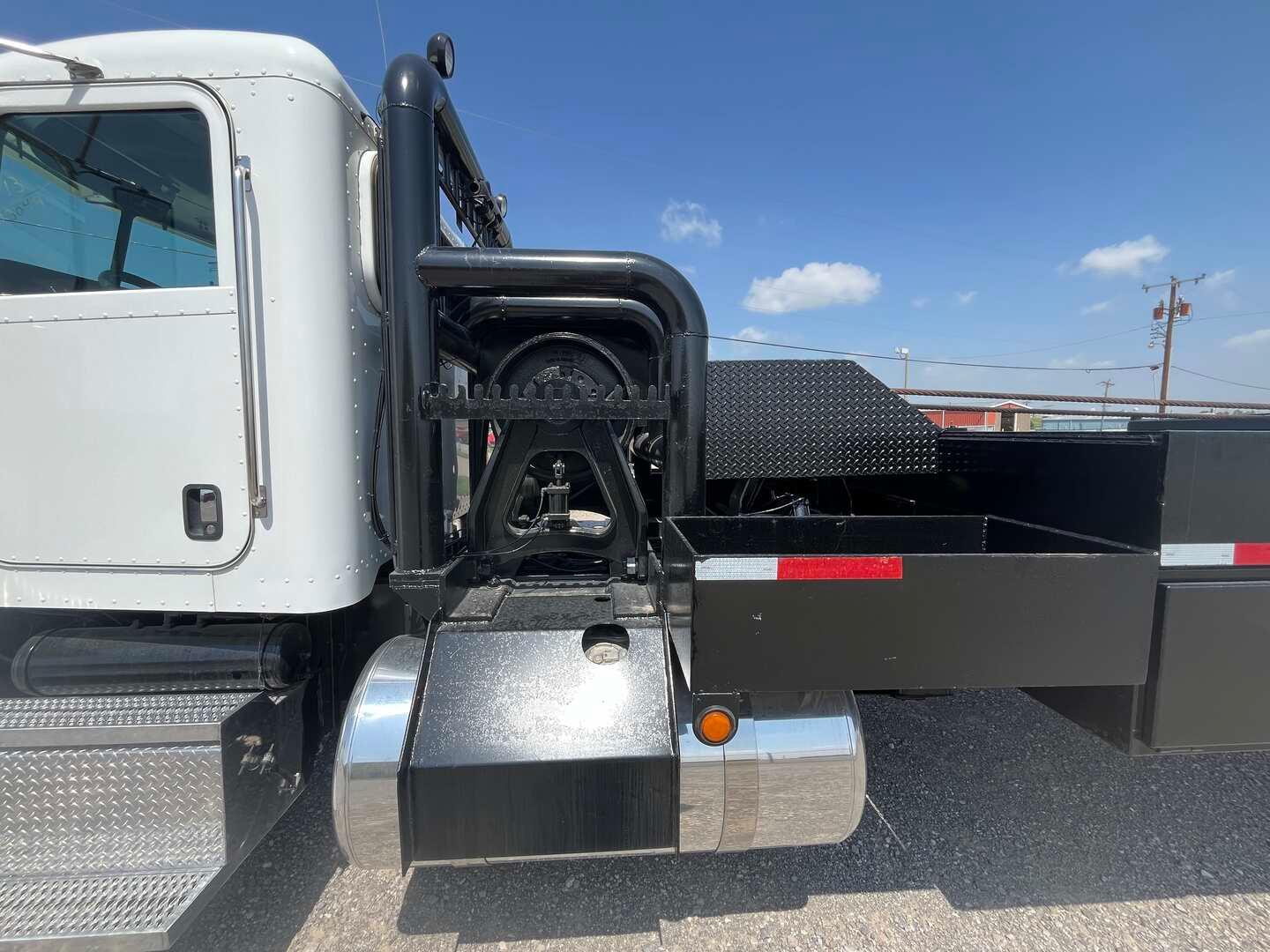 2013 PETERBILT 389K OILFIELD BED TRUCK
