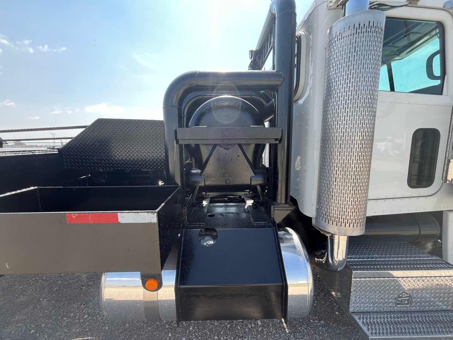 2013 PETERBILT 389K OILFIELD BED TRUCK