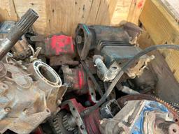 PALLET OF MISC MUNCIE PUMPS AND HYDRAULIC PUMP PARTS