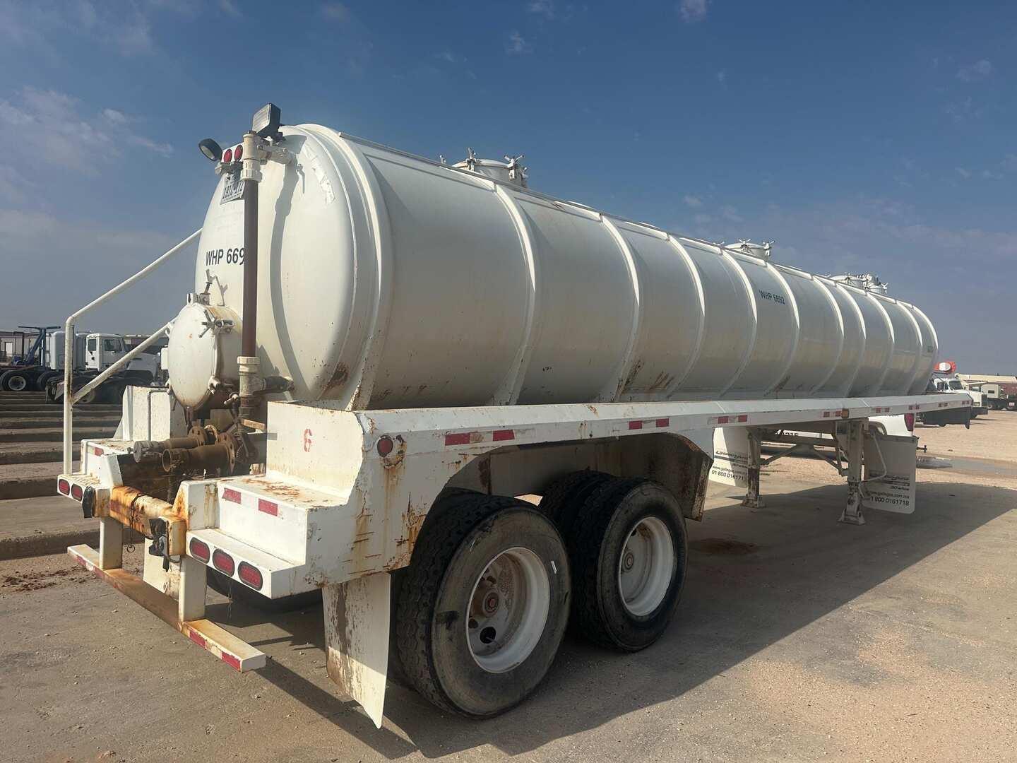 2011 C.GALLEGOS 130BBL VACUUM TRAILER
