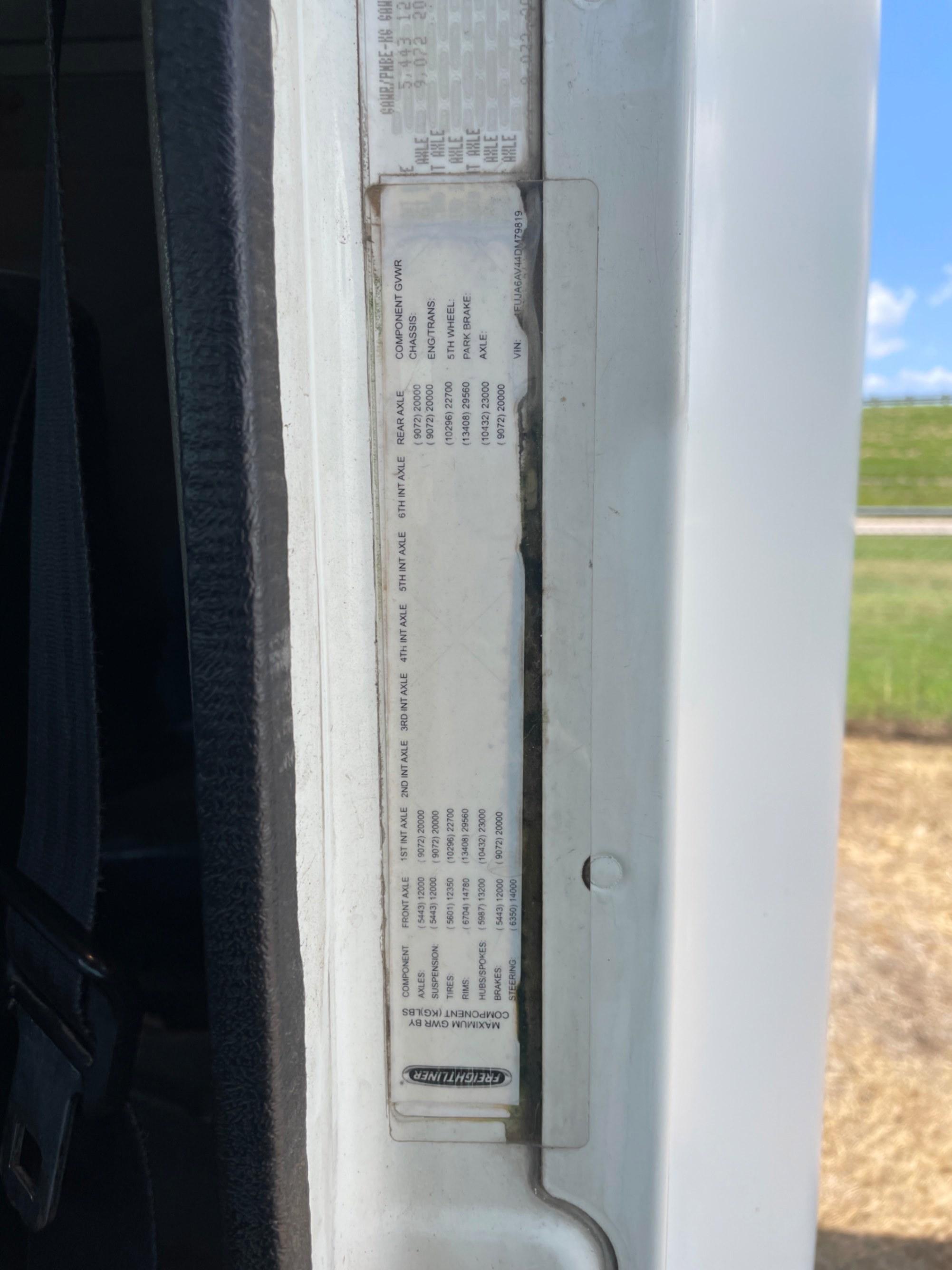 2004 FREIGHTLINER COLUMBIA