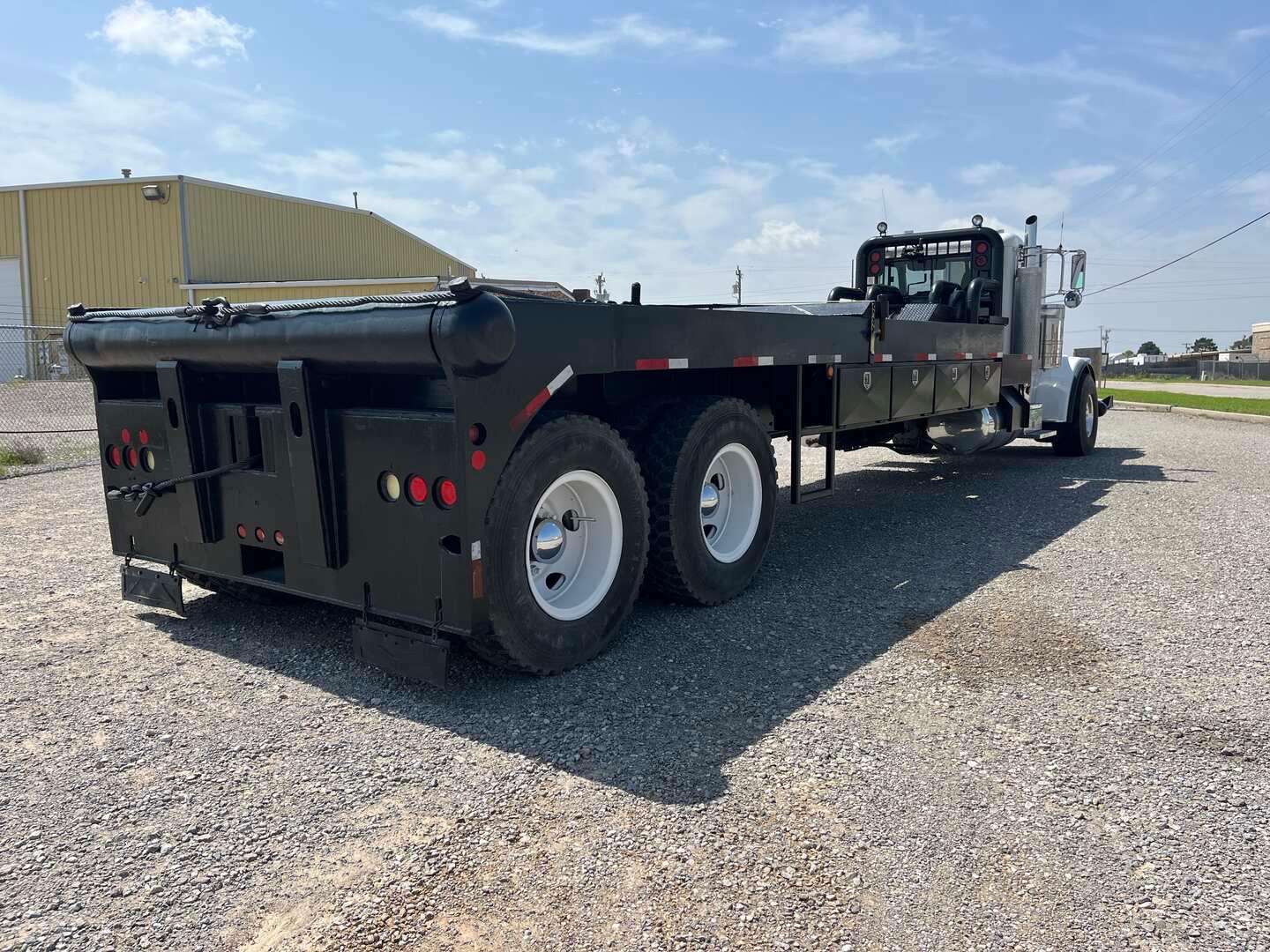 2013 PETERBILT 389K OILFIELD BED TRUCK