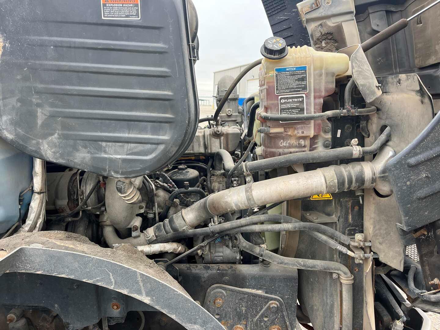 2016 CATERPILLAR CT660