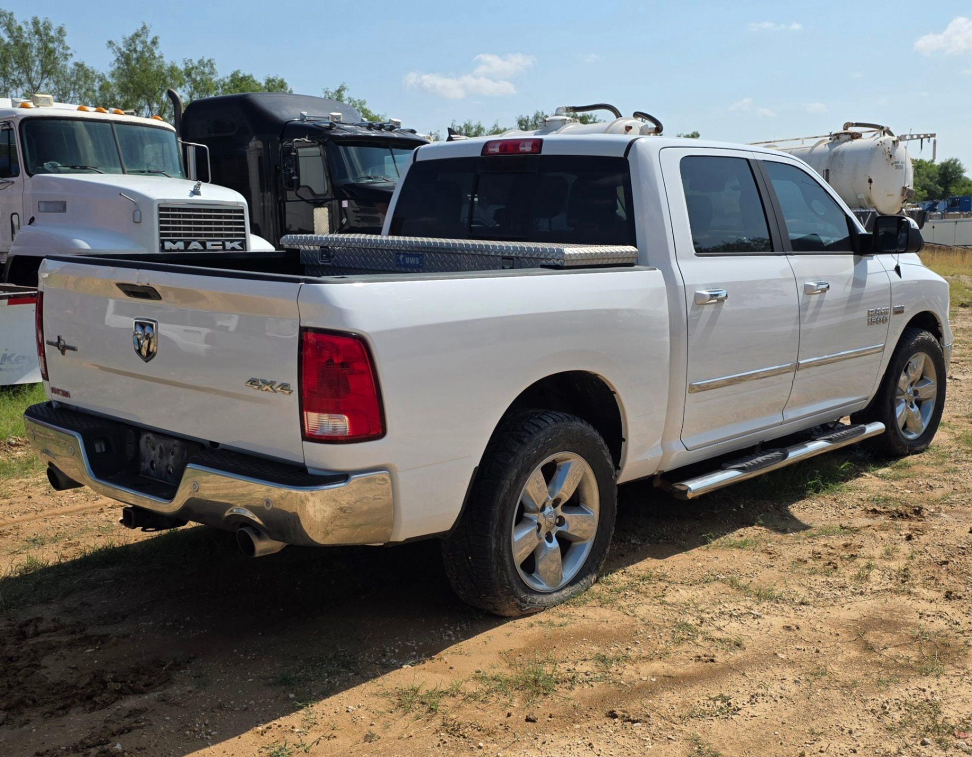 2017 RAM 1500 (INOPERABLE)