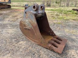 34 CONSTRUCTION BUCKET