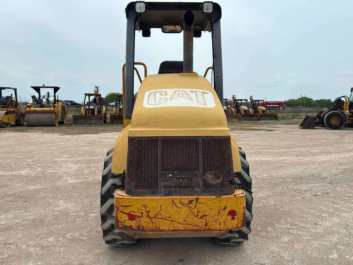 2004 CAT CP433E PADFOOT ROLLER