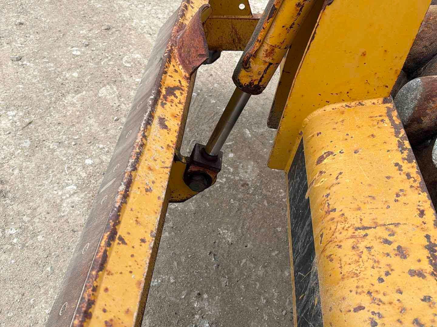 2004 CAT CP433E PADFOOT ROLLER
