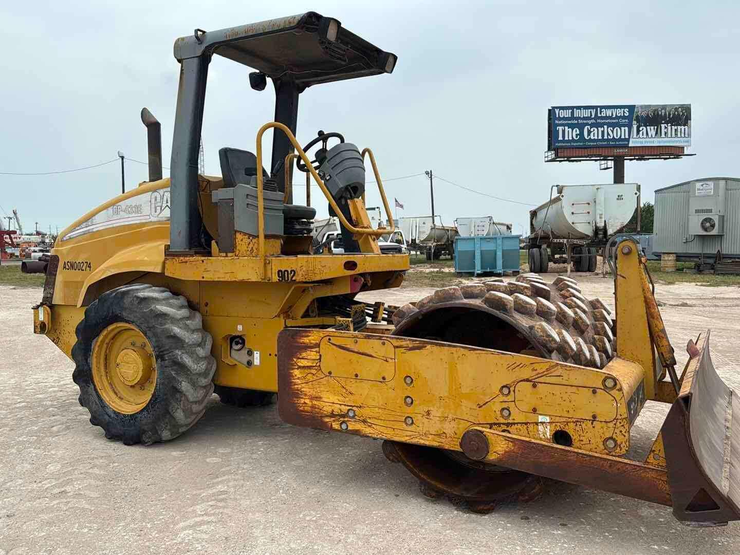 2004 CAT CP433E PADFOOT ROLLER