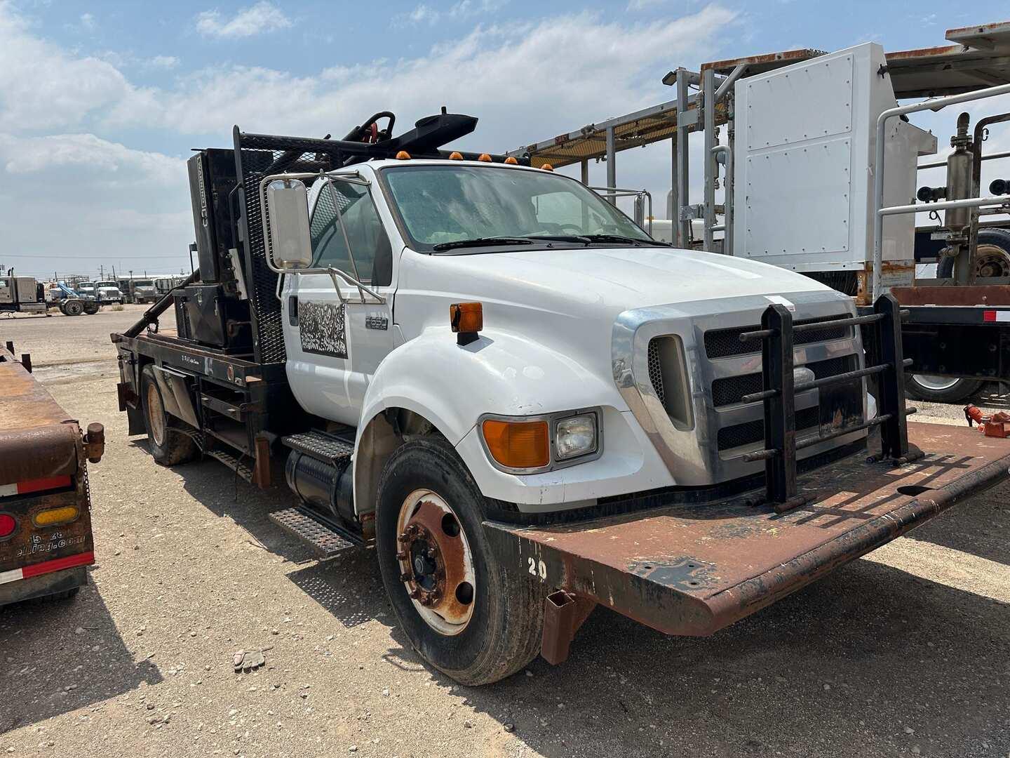 2008 FORD F-650 ROUSTABOUT