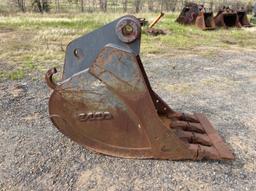 34 CONSTRUCTION BUCKET