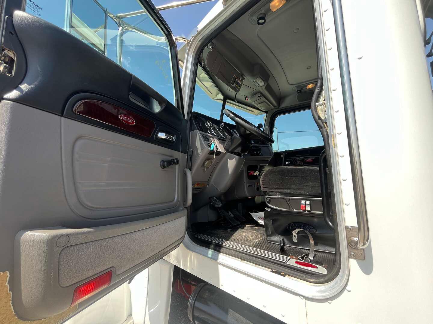 2013 PETERBILT 389K OILFIELD BED TRUCK