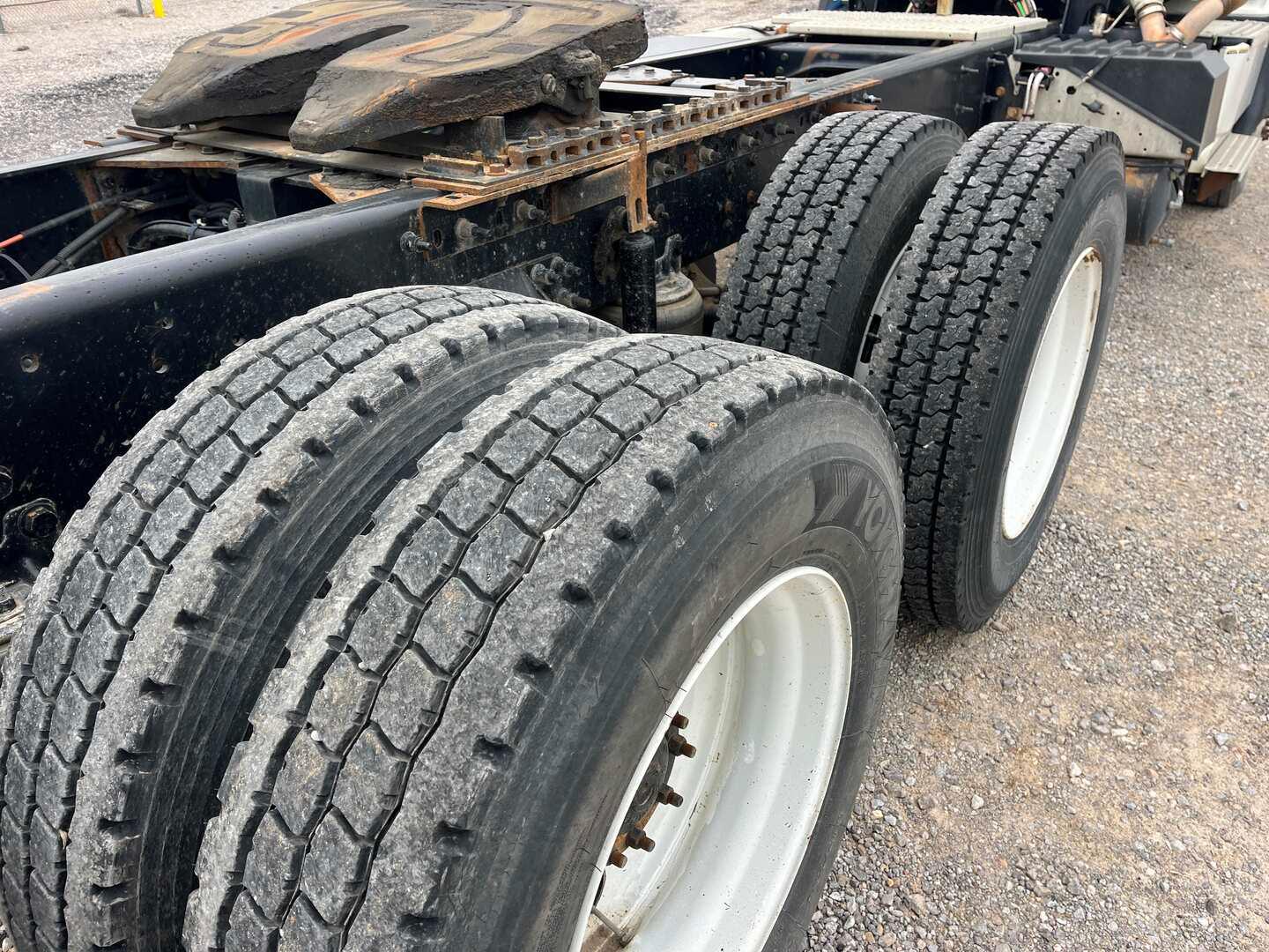 2016 CATERPILLAR CT660
