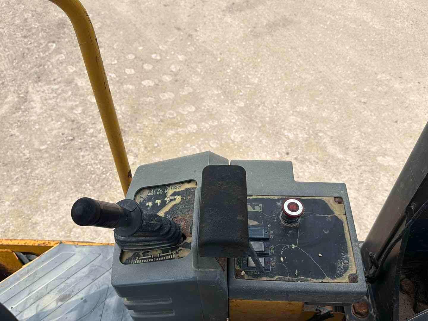 2004 CAT CP433E PADFOOT ROLLER