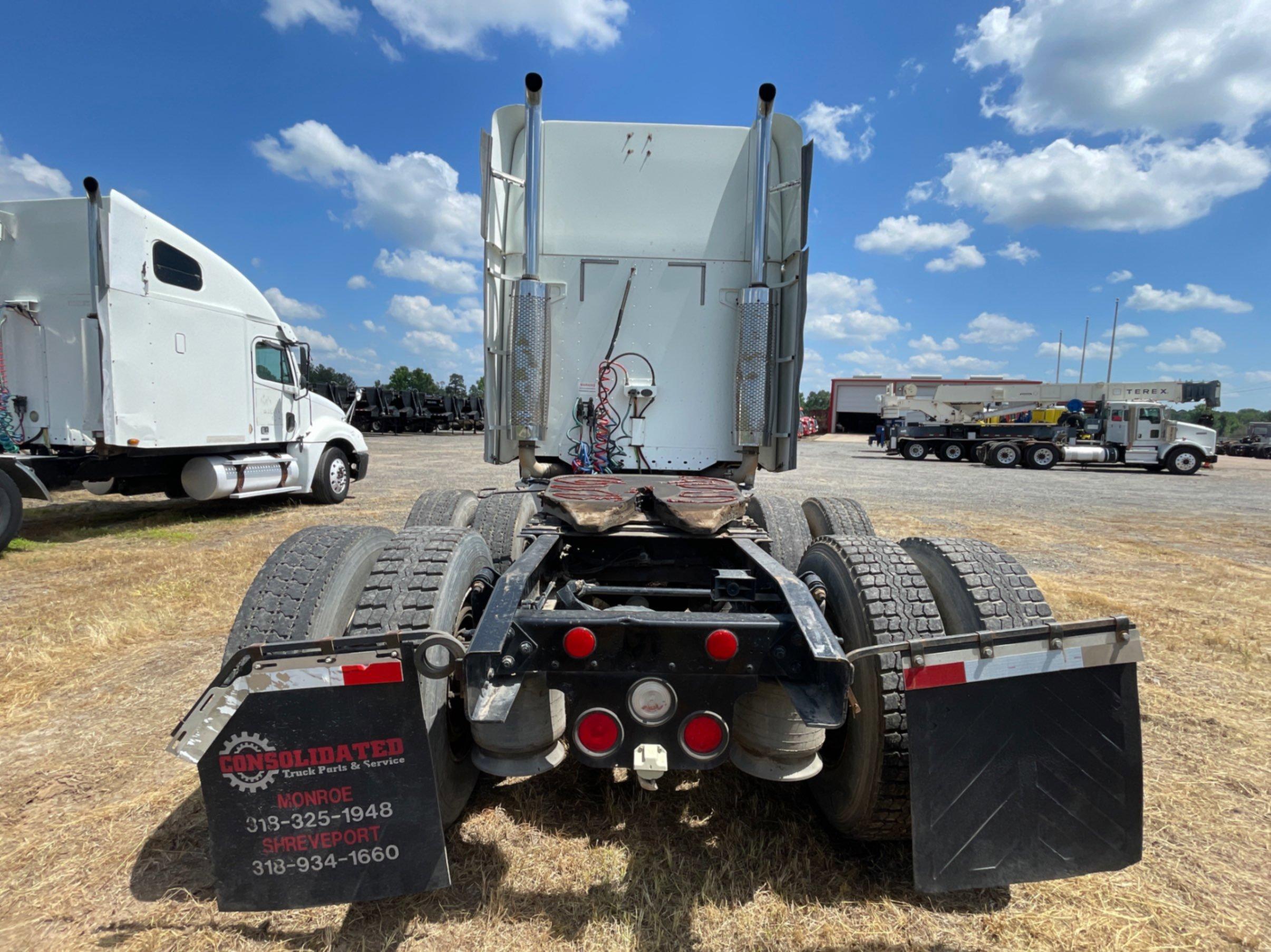 2004 FREIGHTLINER COLUMBIA