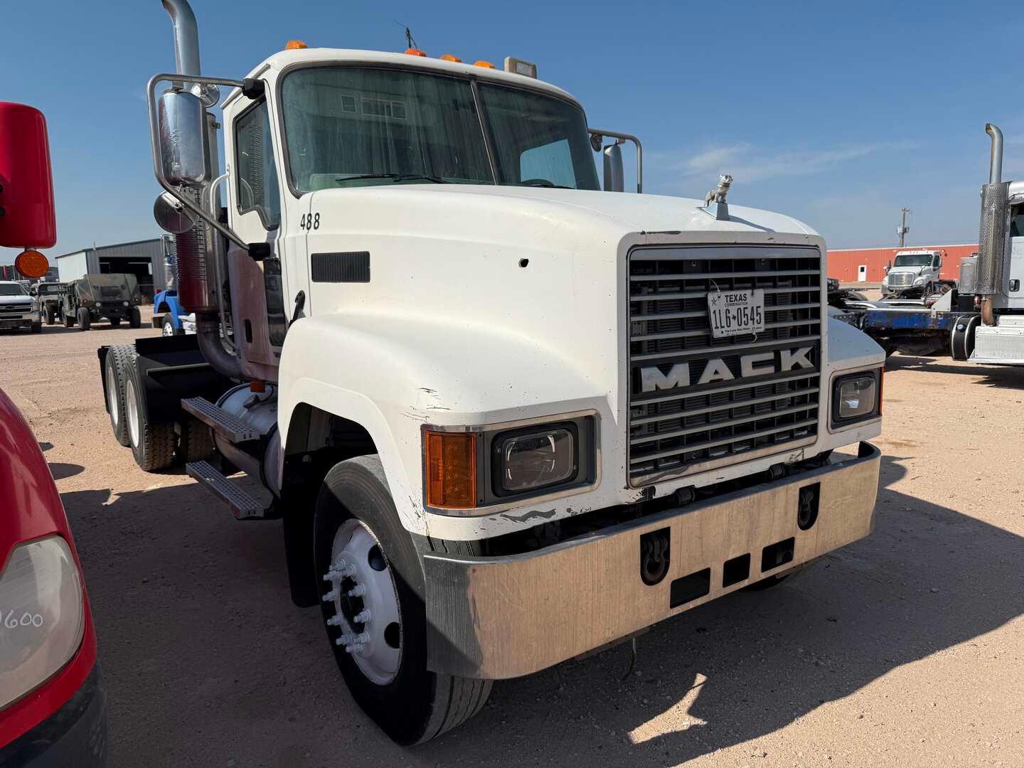 2002 MACK CH613