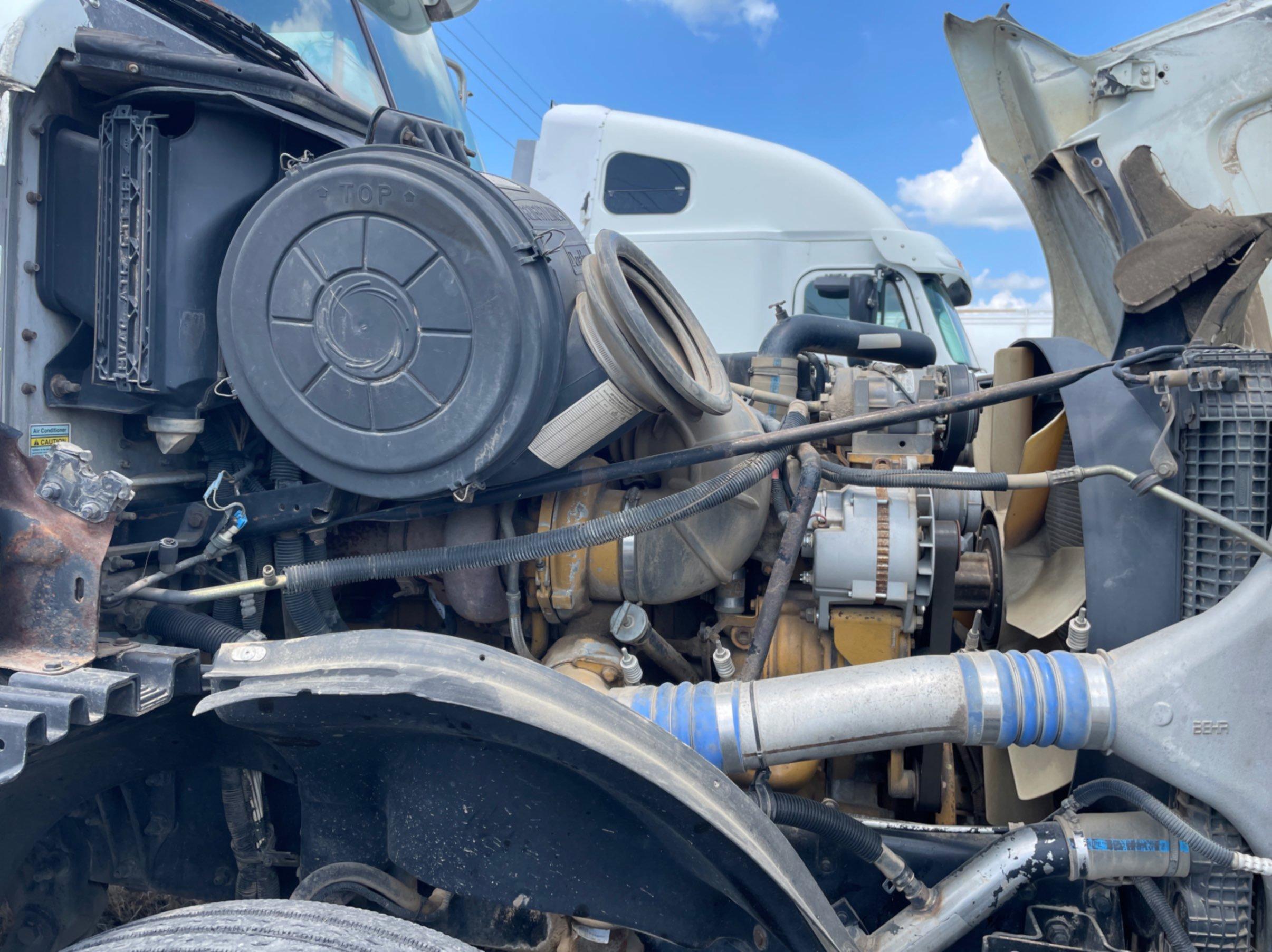 2004 FREIGHTLINER COLUMBIA