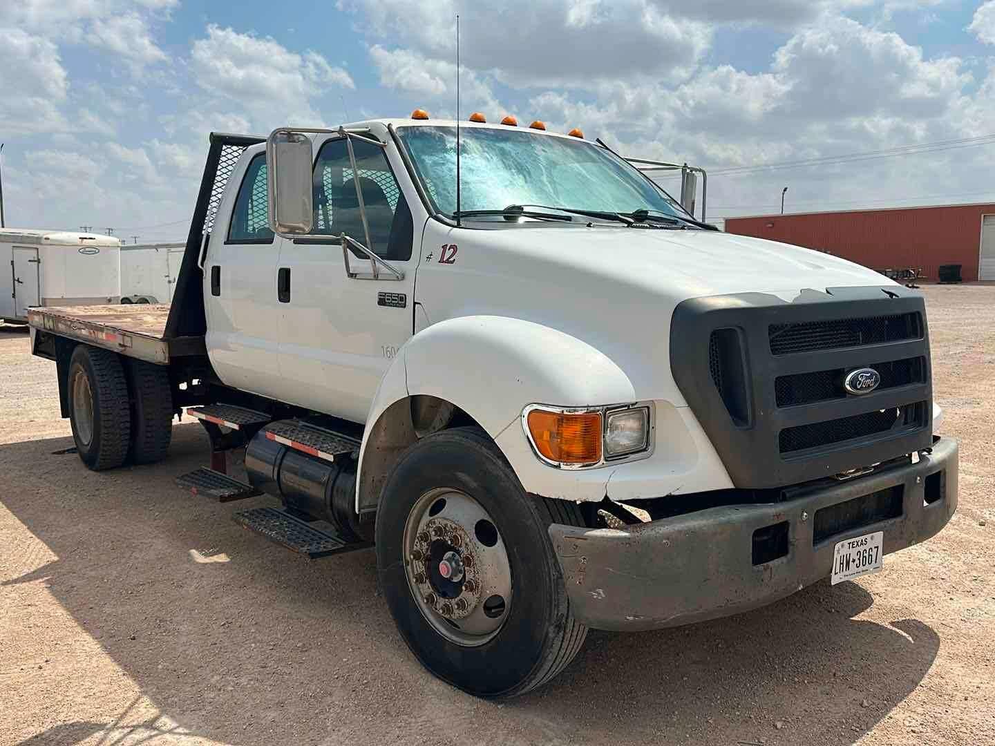 2004 FORD F-650 FLATBED