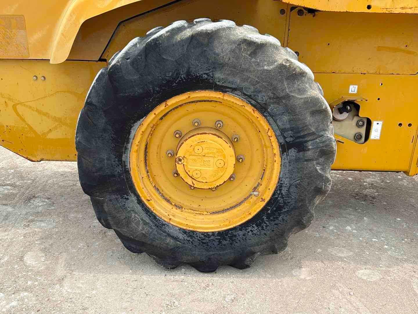 2004 CAT CP433E PADFOOT ROLLER