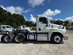 2019 FREIGHTLINER CASCADIA DAY CAB