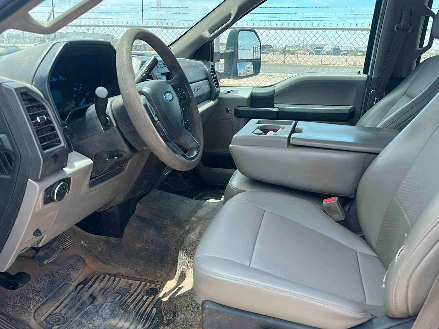 2017 FORD F-350 FLATBED