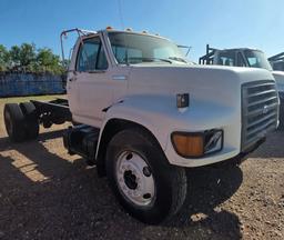 1998 FORD F-800 (INOPERABLE)