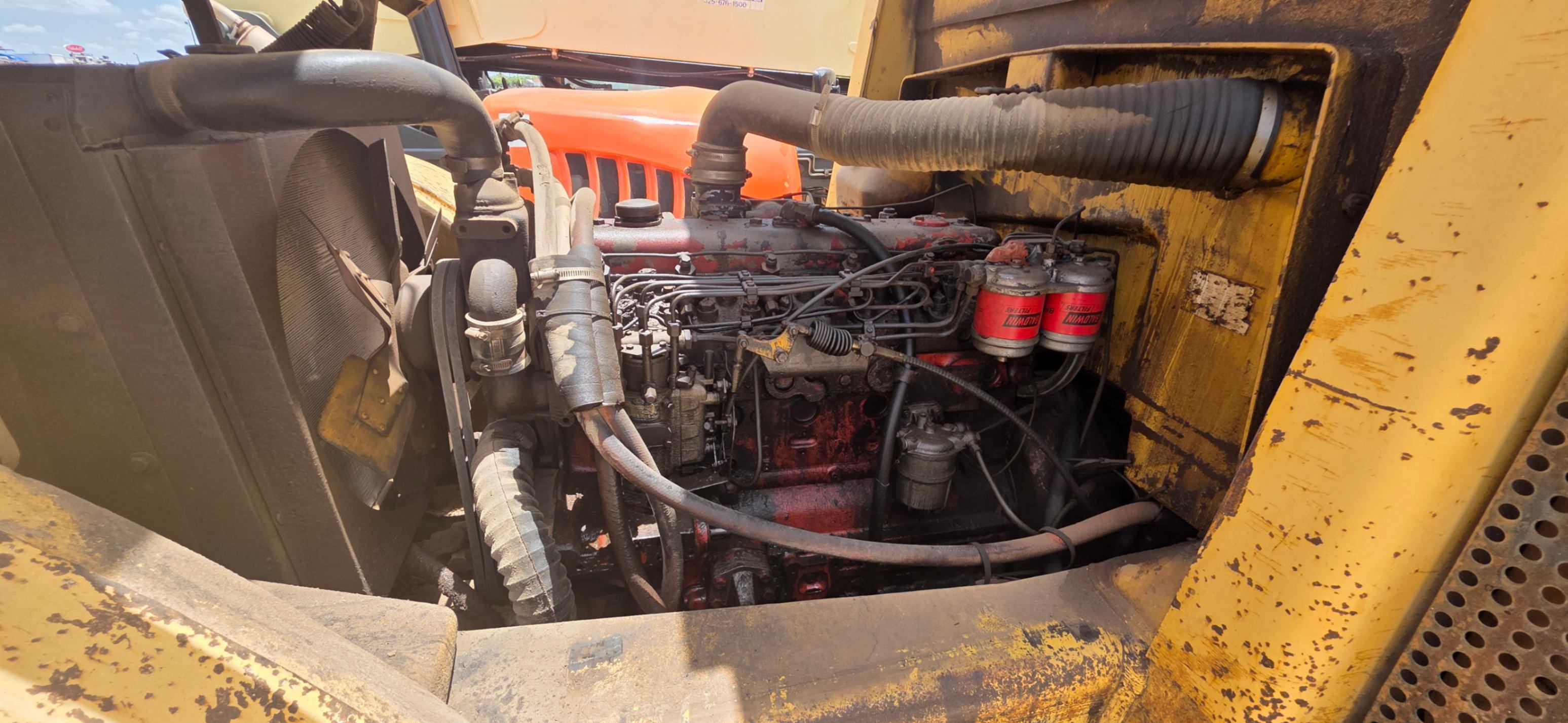 HYSTER P200B ROUGH TERRIAN FORKLIFT